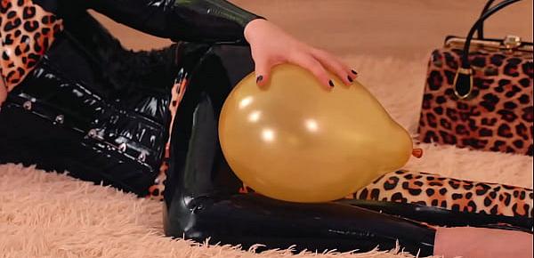  kinky funny play with girl and air baloons happy free porn vid